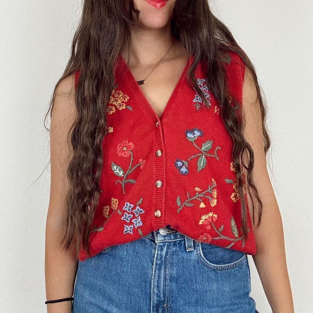 Vintage red floral embroidered button down short sleeve sweater